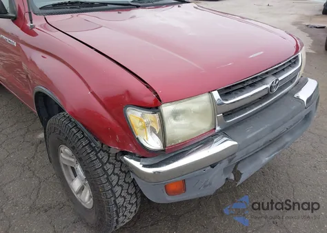 1999 Toyota Tacoma Prerunner V6 z USA, uszkodzony, nr VIN 4TASN92N4XZ533168